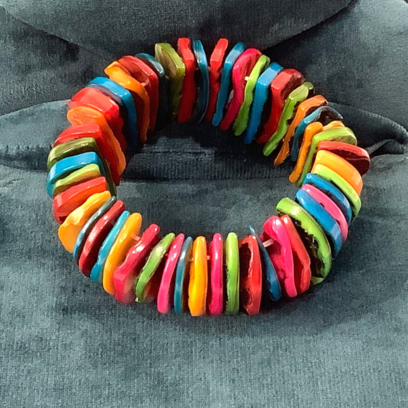 Vintage Multi Colored Colorful Dyed Shell Stretch Bracelet - Picture 5 of 6